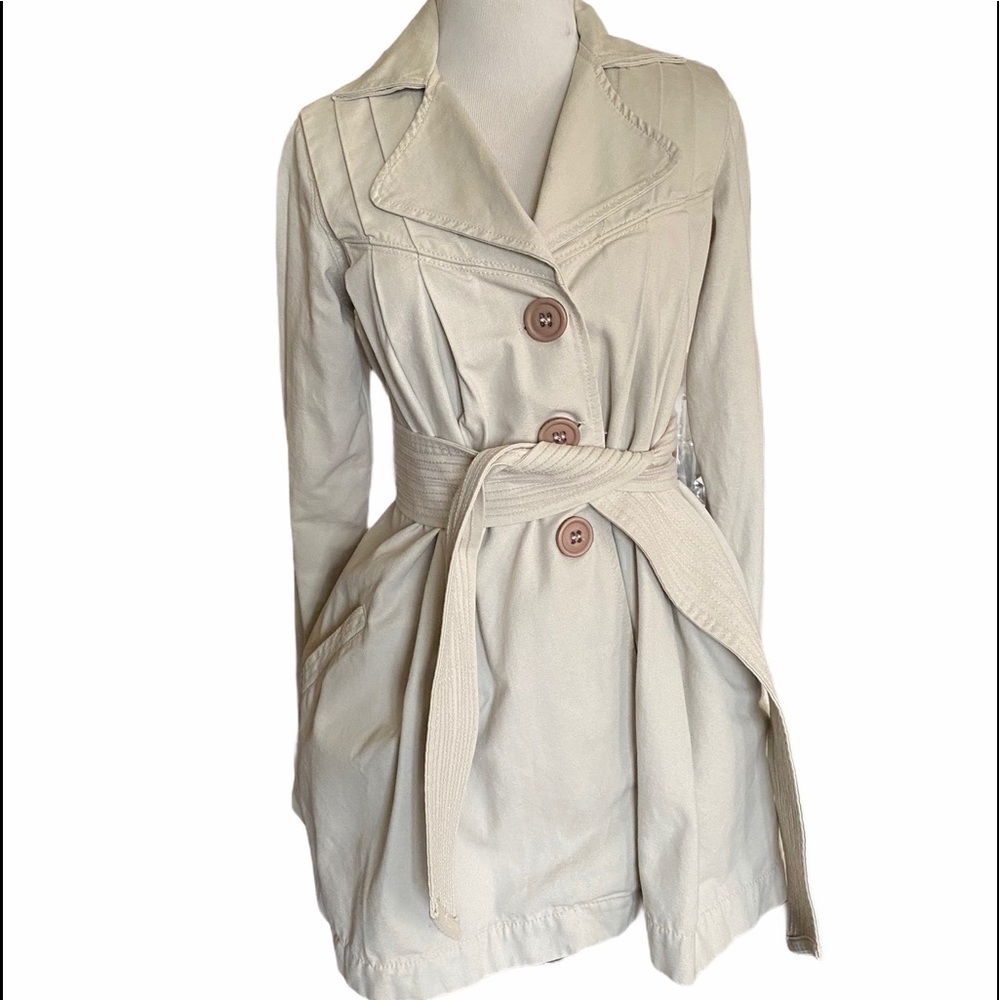 Mike & Chris woman’s khaki short trench coat Sz S